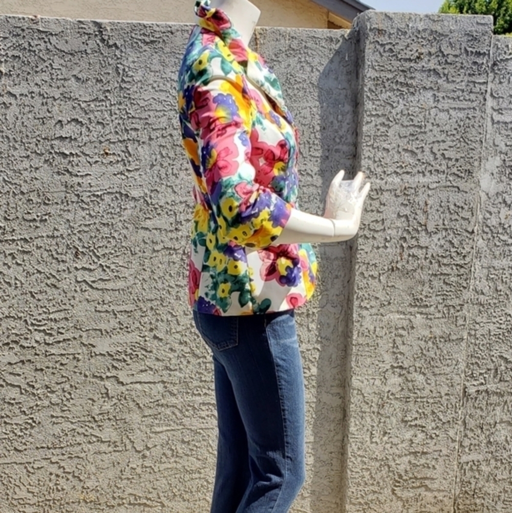 WALTER BAKER SILK WATERCOLOR FLORAL BLAZER - Picture 3 of 4